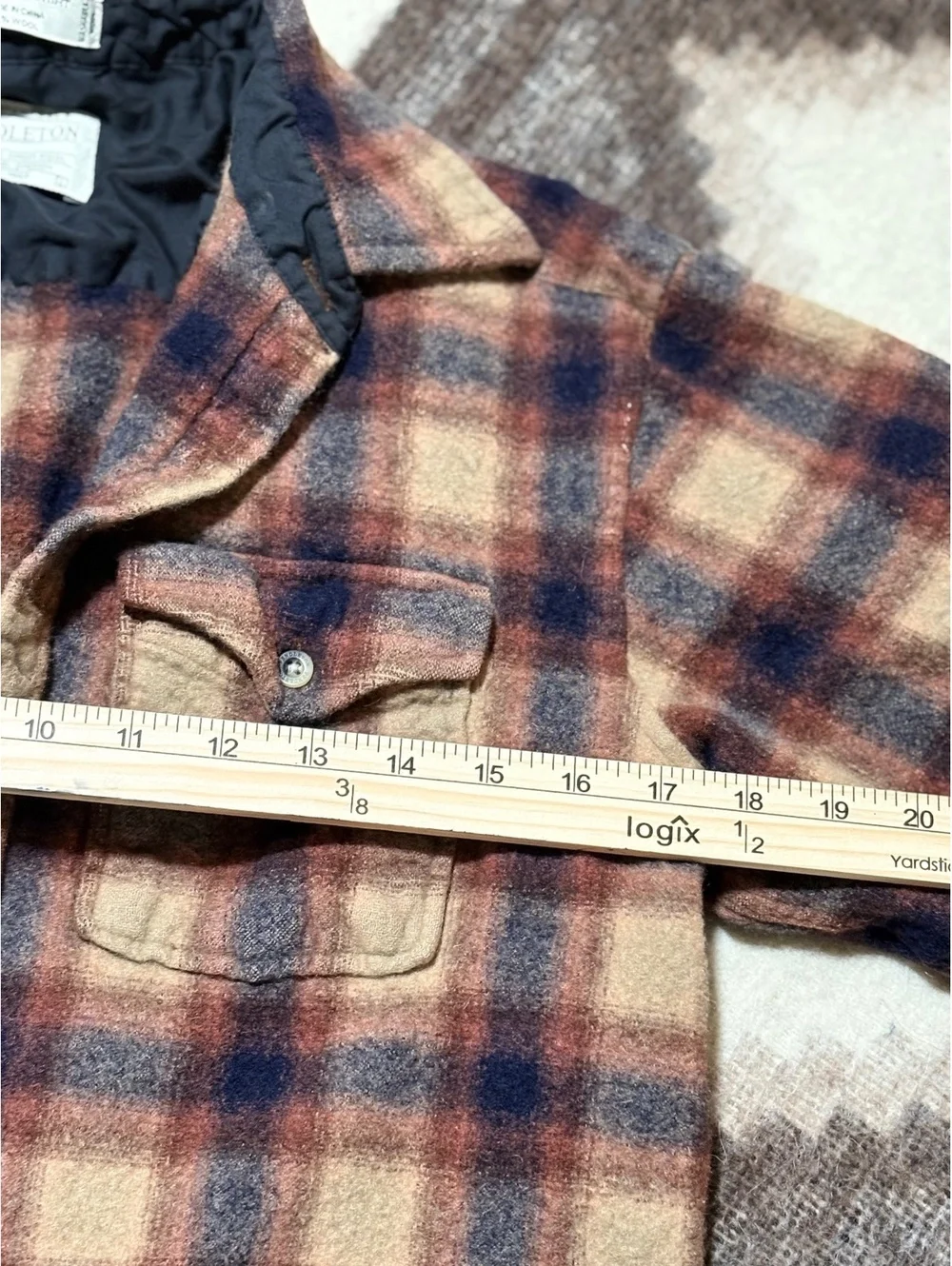 Vintage Pendleton Outdoor Shirt 100% Virgin Wool Large Plaid Button-Up